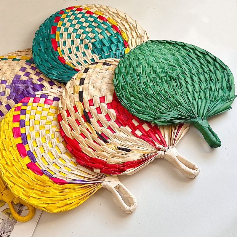 Chinese Style Handmade Fan Ret - огляд і ціна Art Craft With Leaves