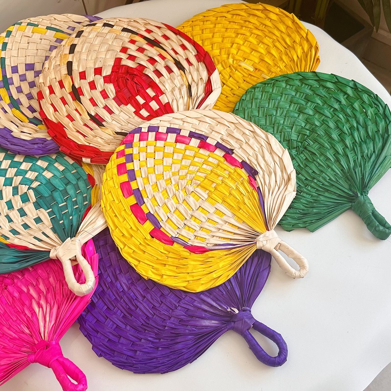 Chinese Style Handmade Fan Ret - огляд і ціна Art Craft With Leaves